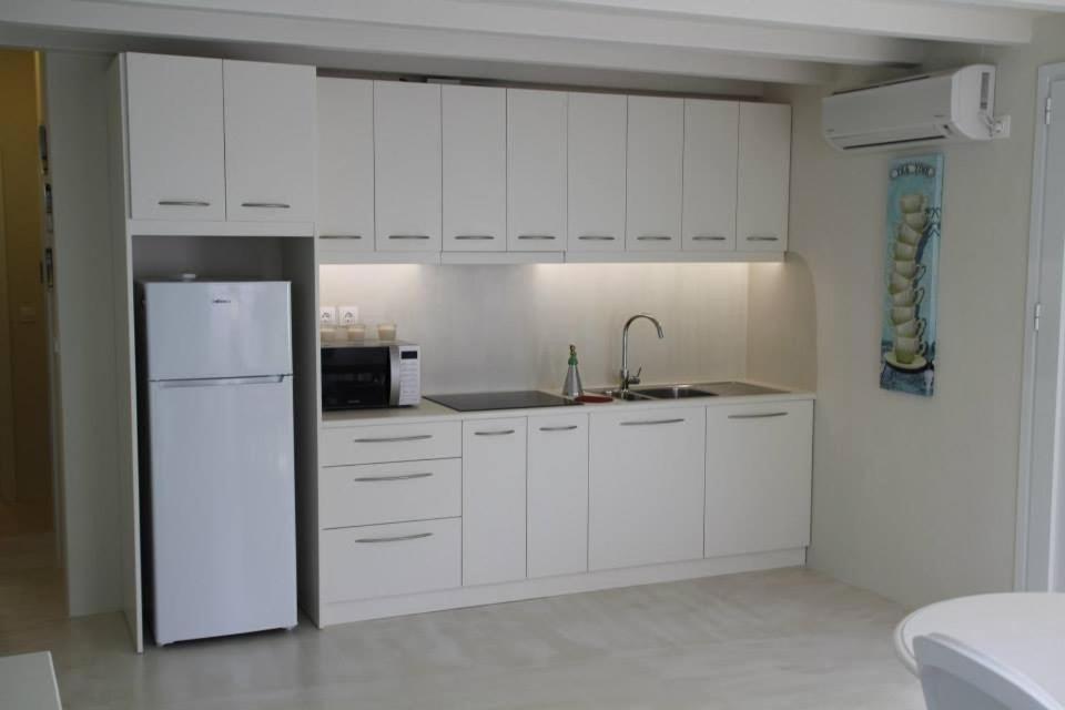 Chiqui Luxury Apartments Алонисос Экстерьер фото